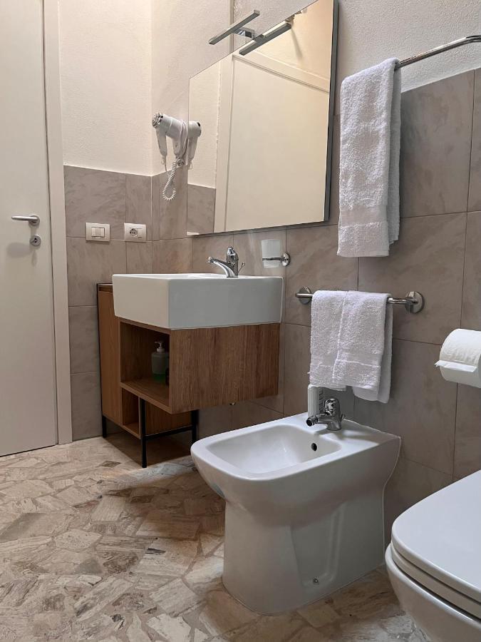 Li Papi Villa Галатоне Екстериор снимка