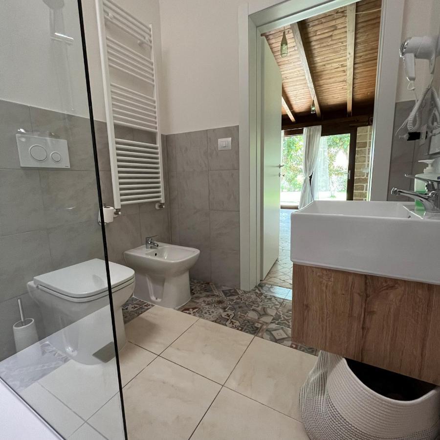 Li Papi Villa Галатоне Екстериор снимка